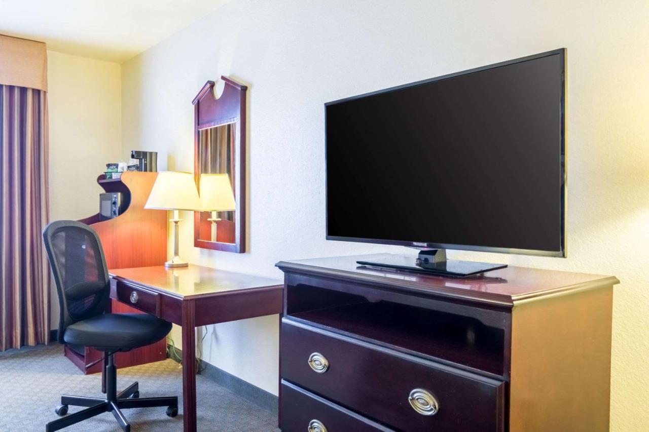 Quality Inn & Suites Of Alma - Northeast From Fort Smith Εξωτερικό φωτογραφία