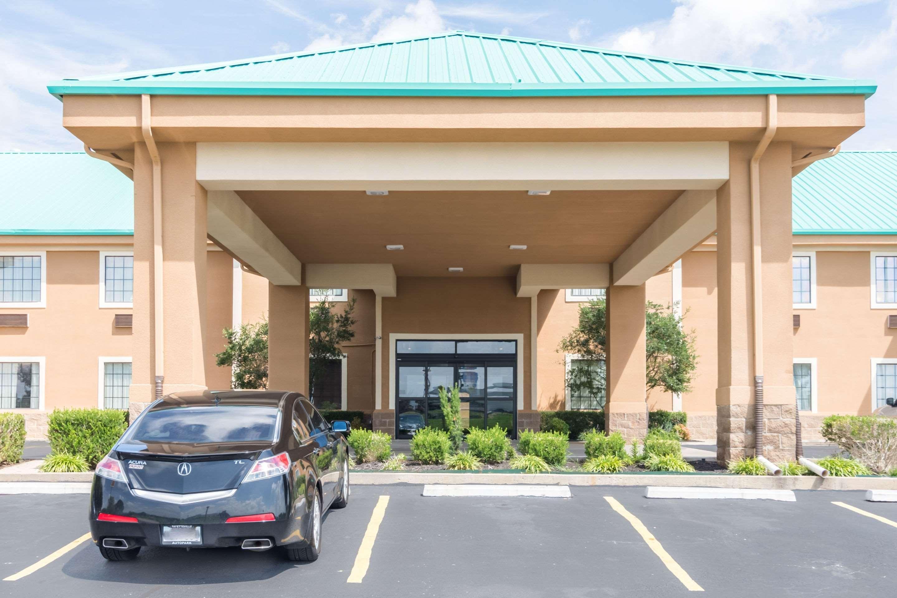 Quality Inn & Suites Of Alma - Northeast From Fort Smith Εξωτερικό φωτογραφία