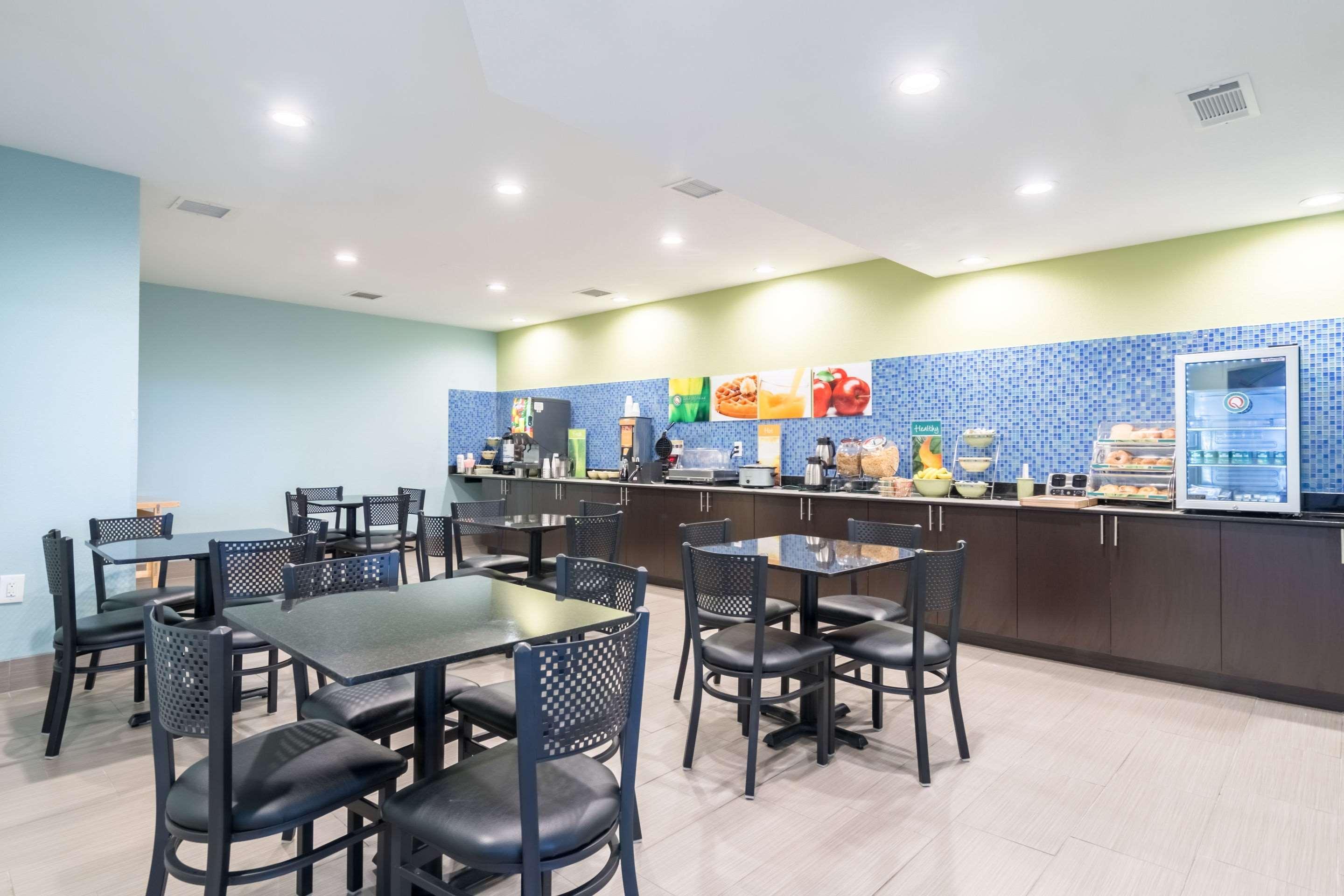 Quality Inn & Suites Of Alma - Northeast From Fort Smith Εξωτερικό φωτογραφία