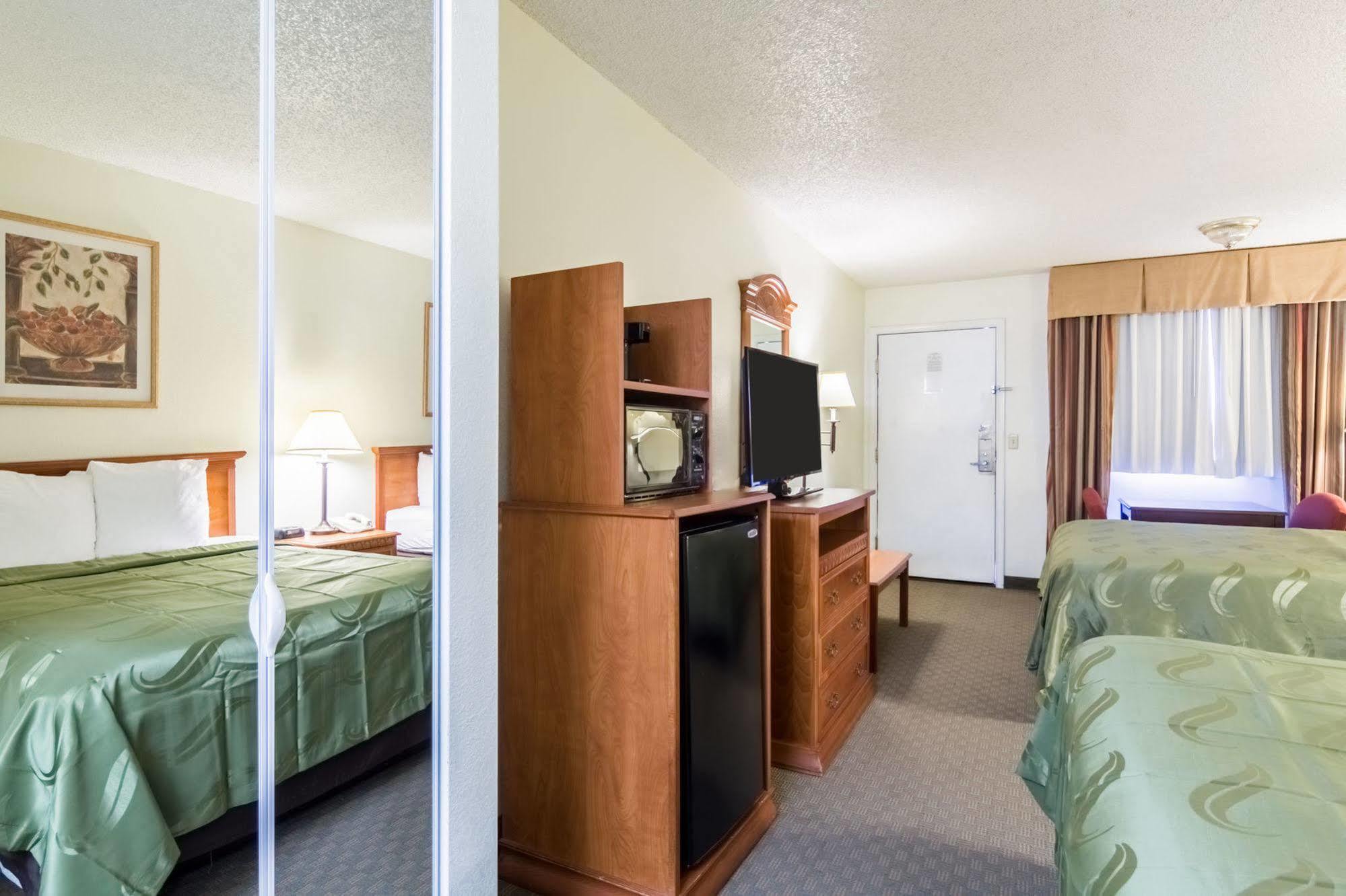 Quality Inn & Suites Of Alma - Northeast From Fort Smith Εξωτερικό φωτογραφία